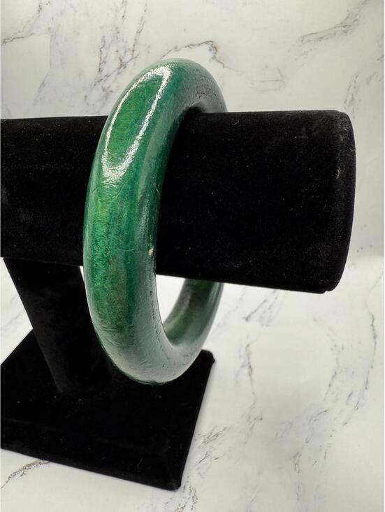 Jewelry - Vintage Chunky Green Wooden 8.5” Bangle Bold & Beautiful